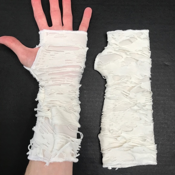 White Mummy Gloves Mens Hand Covers Bandage Arm Covers Ghost Zombie Ripped Biker - Picture 5 of 6